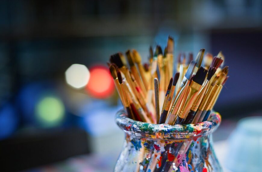 Unlocking Your Creativity: How to Infuse Artistic Expression into Your Lifestyle